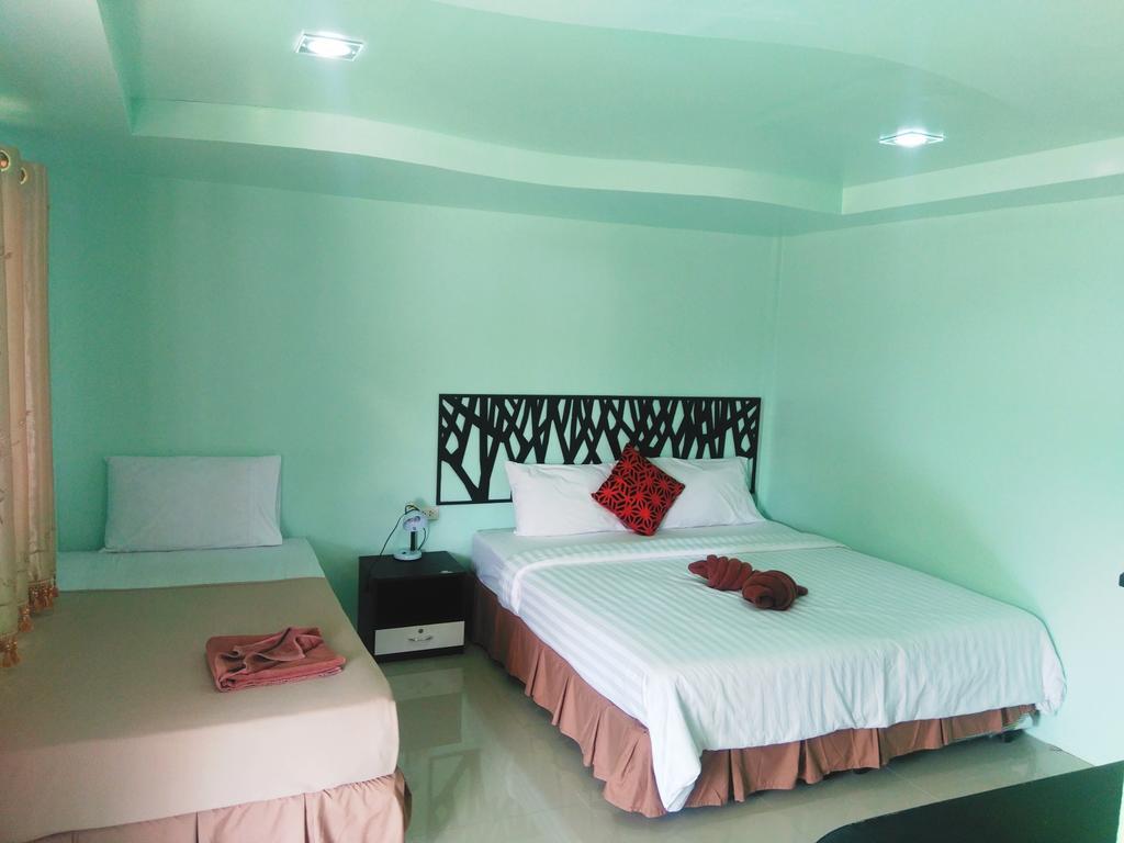 Phi Phi Coralbay Hotel Buitenkant foto