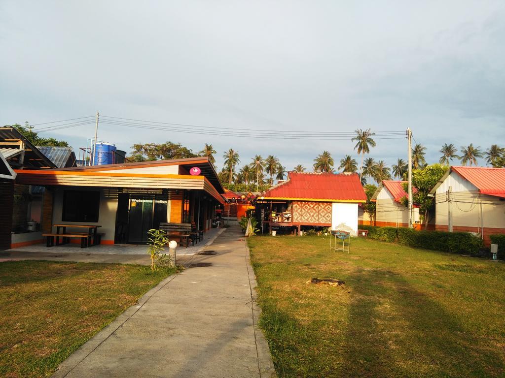 Phi Phi Coralbay Hotel Buitenkant foto