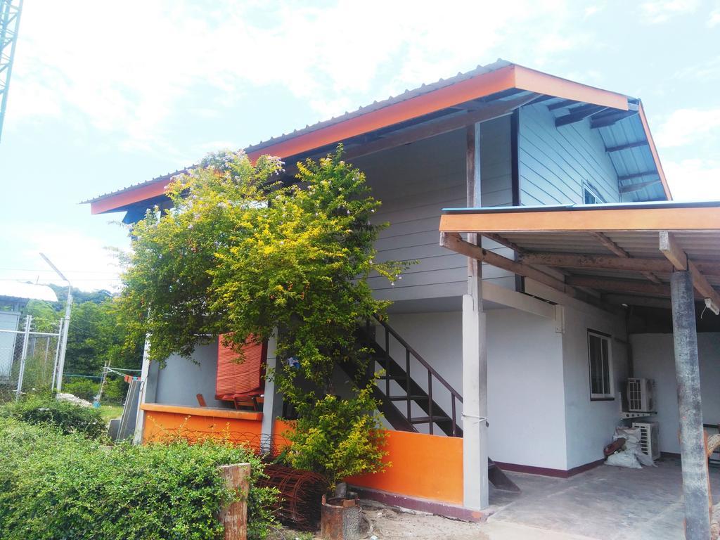 Phi Phi Coralbay Hotel Buitenkant foto