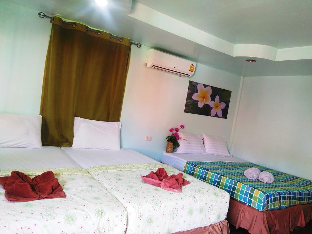 Phi Phi Coralbay Hotel Buitenkant foto