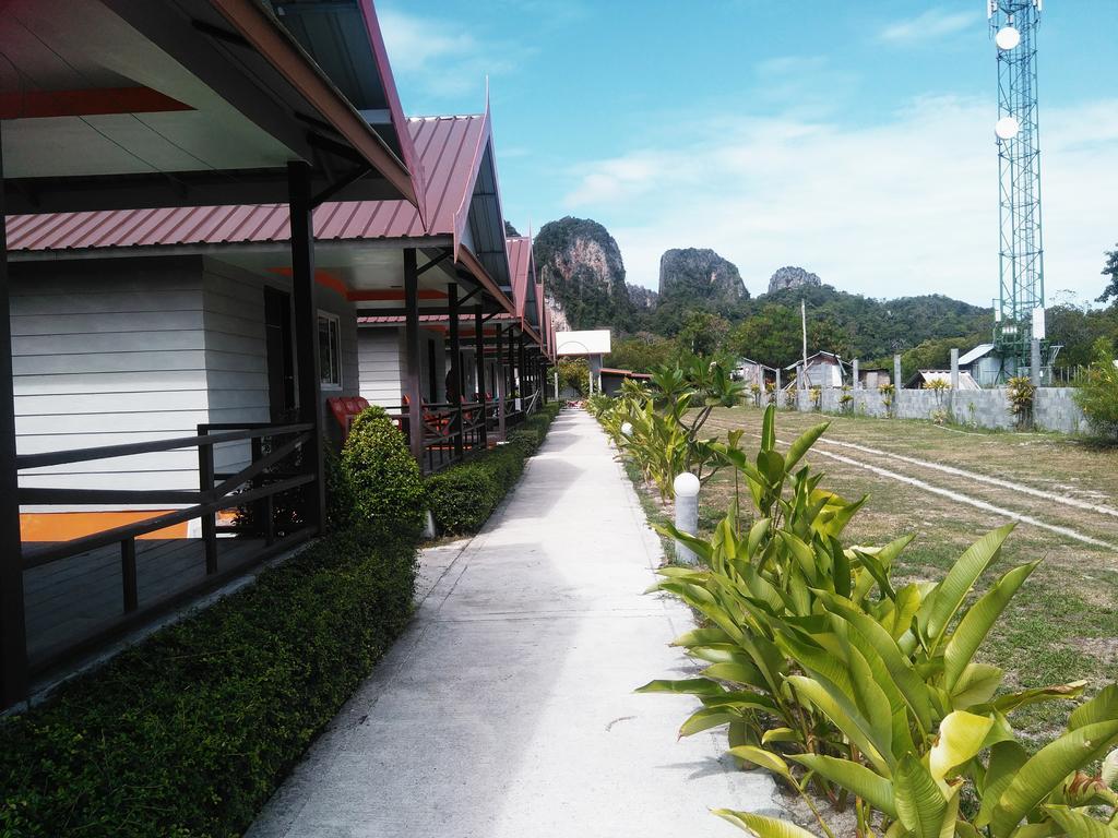 Phi Phi Coralbay Hotel Buitenkant foto