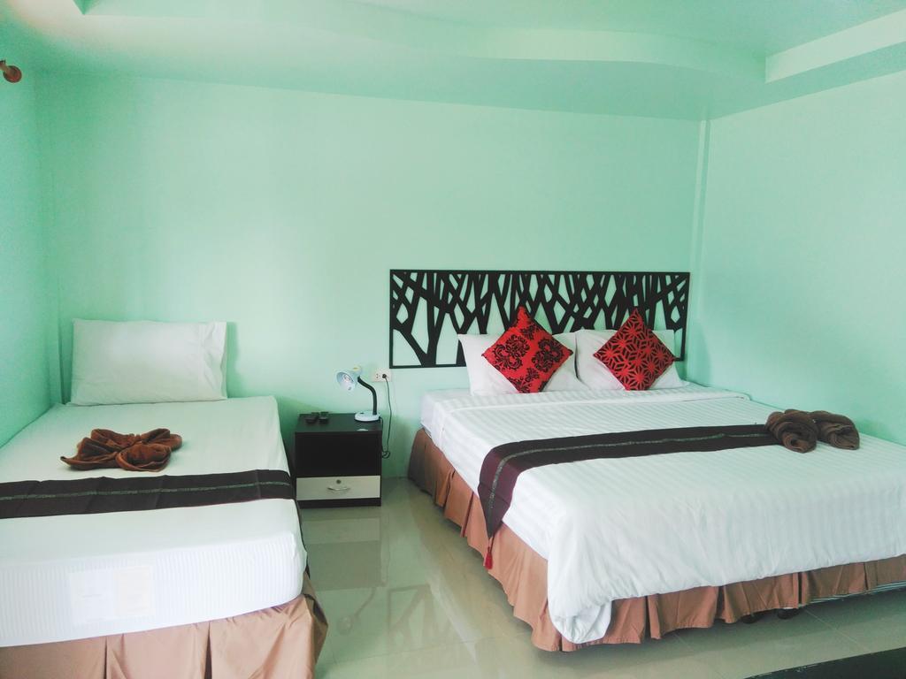 Phi Phi Coralbay Hotel Buitenkant foto