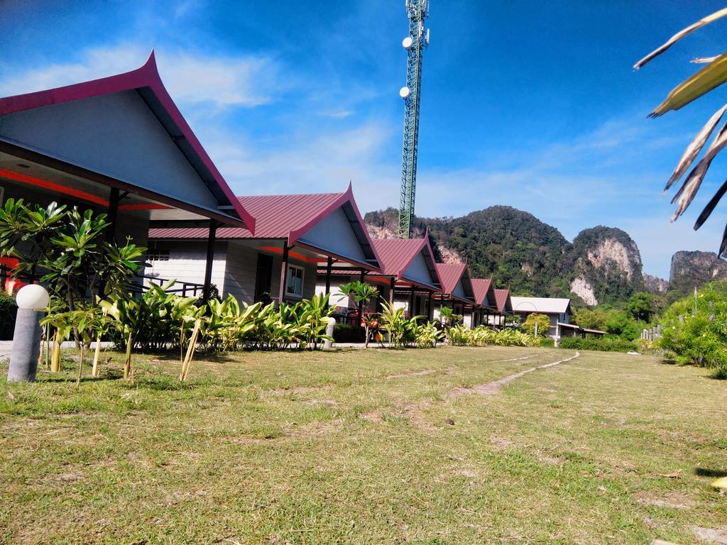 Phi Phi Coralbay Hotel Buitenkant foto
