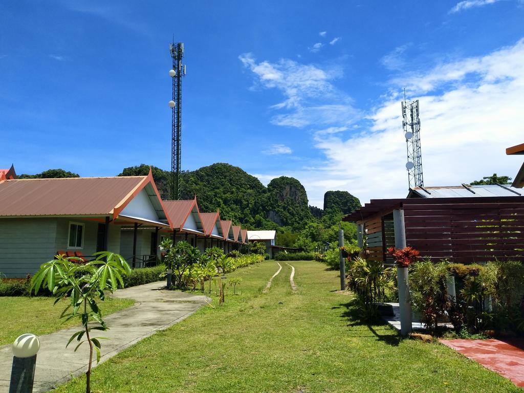 Phi Phi Coralbay Hotel Buitenkant foto