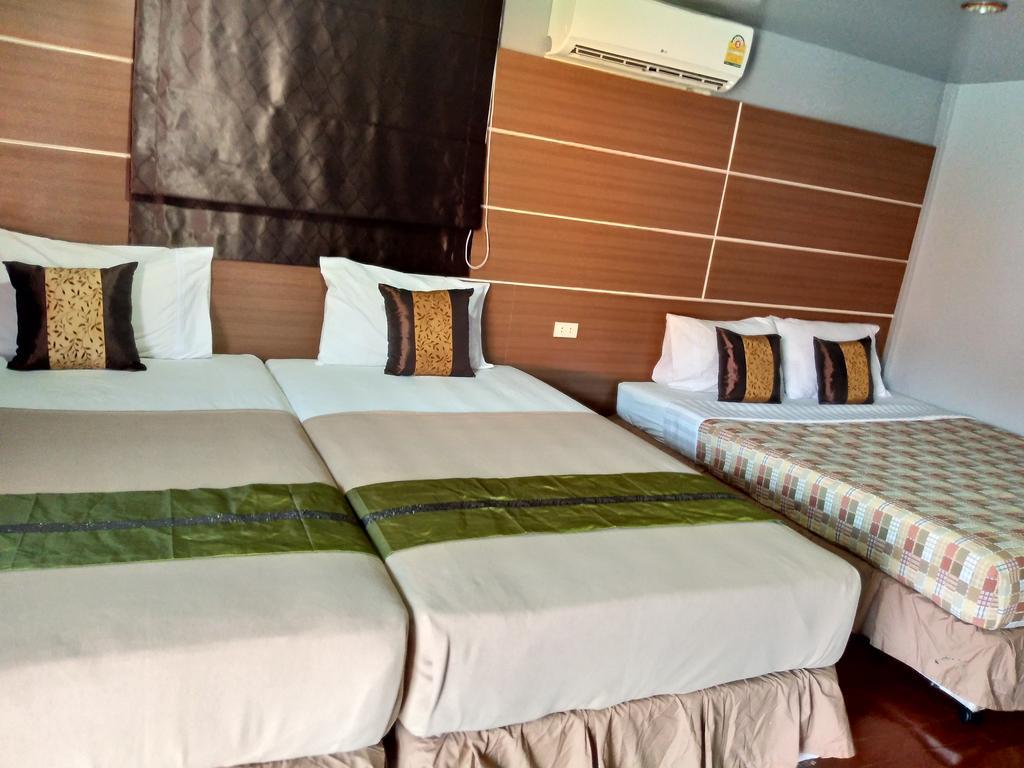 Phi Phi Coralbay Hotel Buitenkant foto