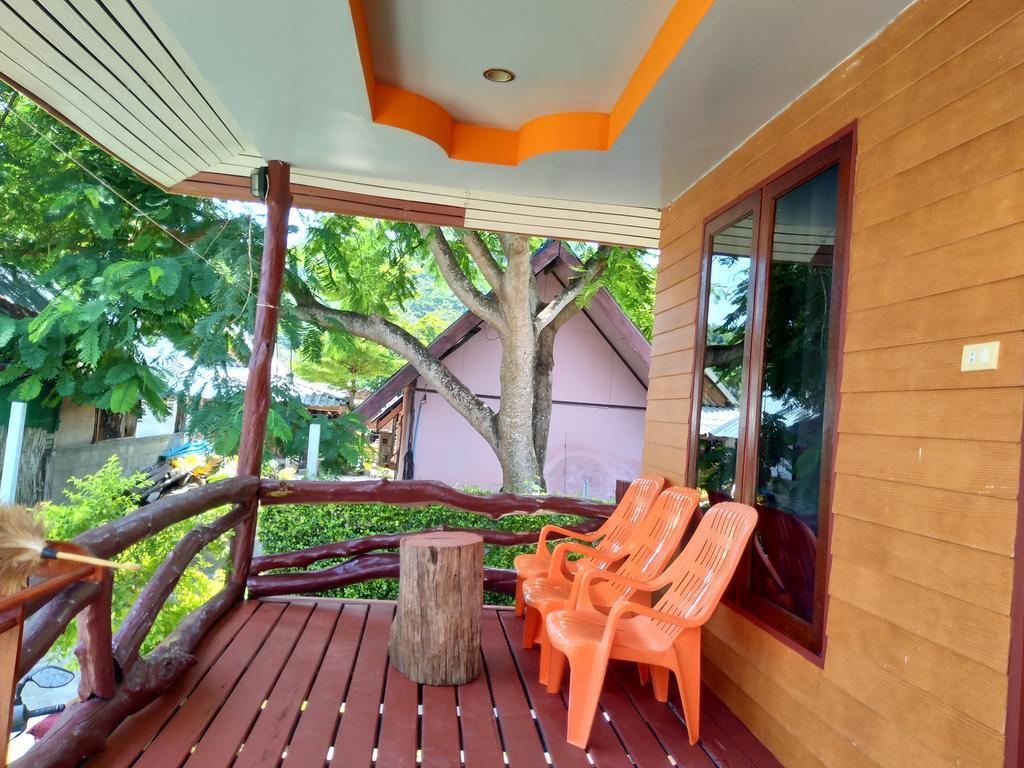 Phi Phi Coralbay Hotel Buitenkant foto