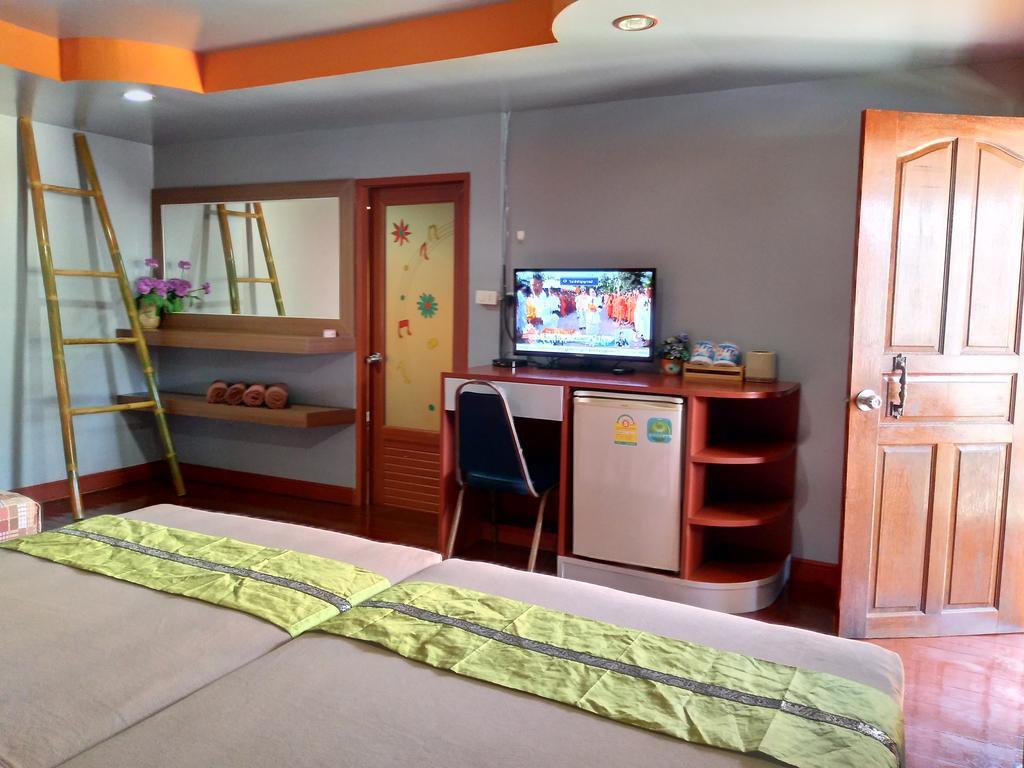 Phi Phi Coralbay Hotel Buitenkant foto
