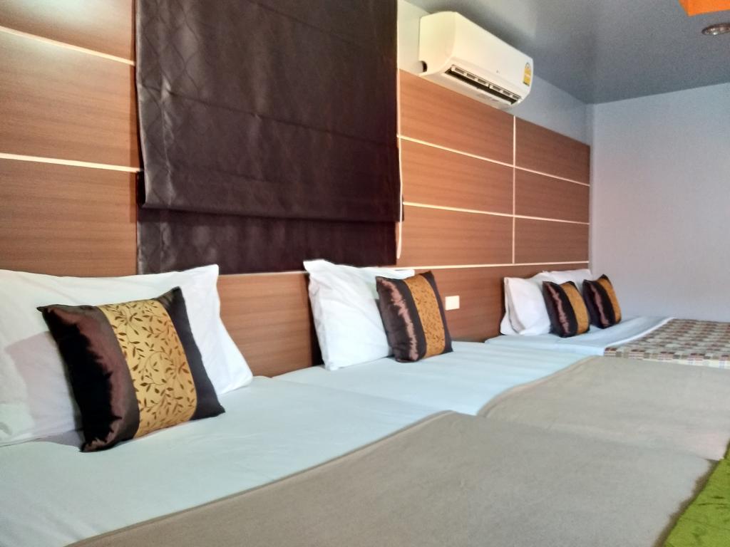 Phi Phi Coralbay Hotel Buitenkant foto
