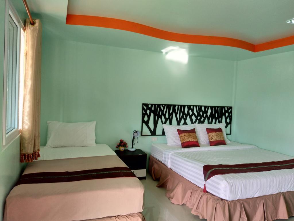 Phi Phi Coralbay Hotel Buitenkant foto