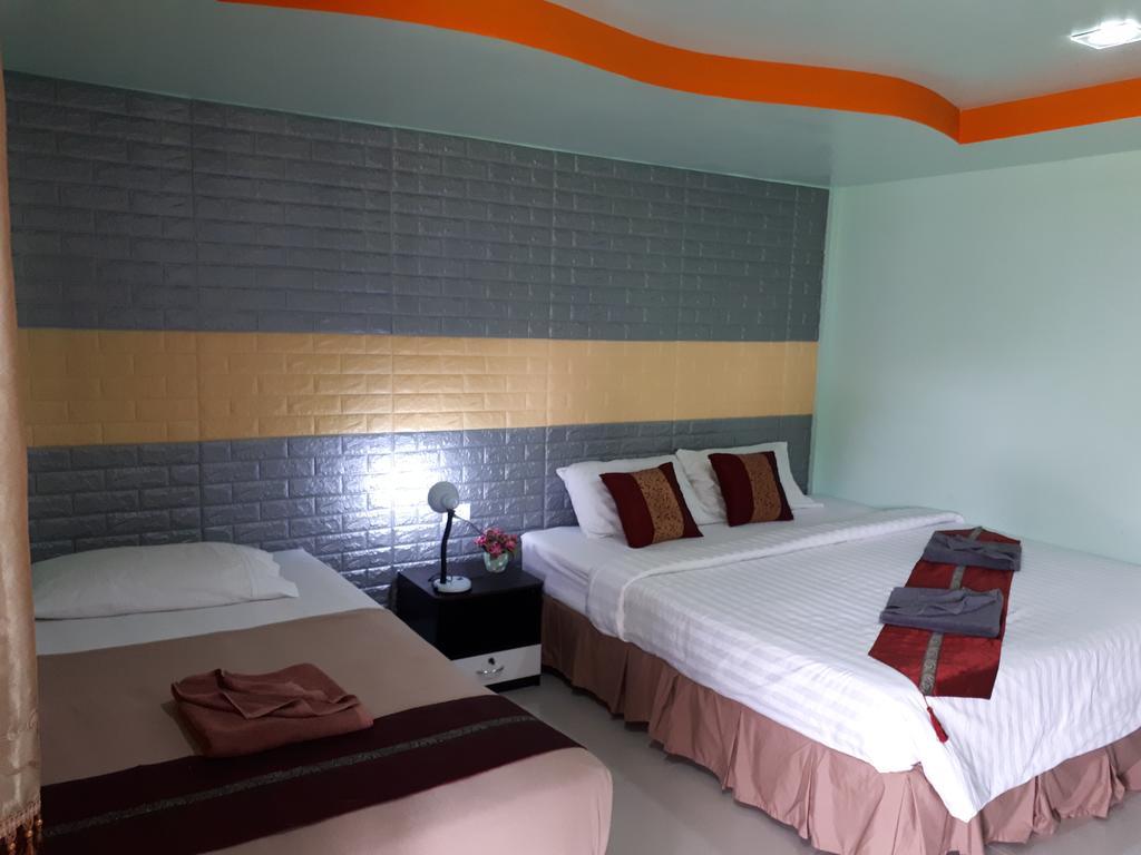 Phi Phi Coralbay Hotel Buitenkant foto